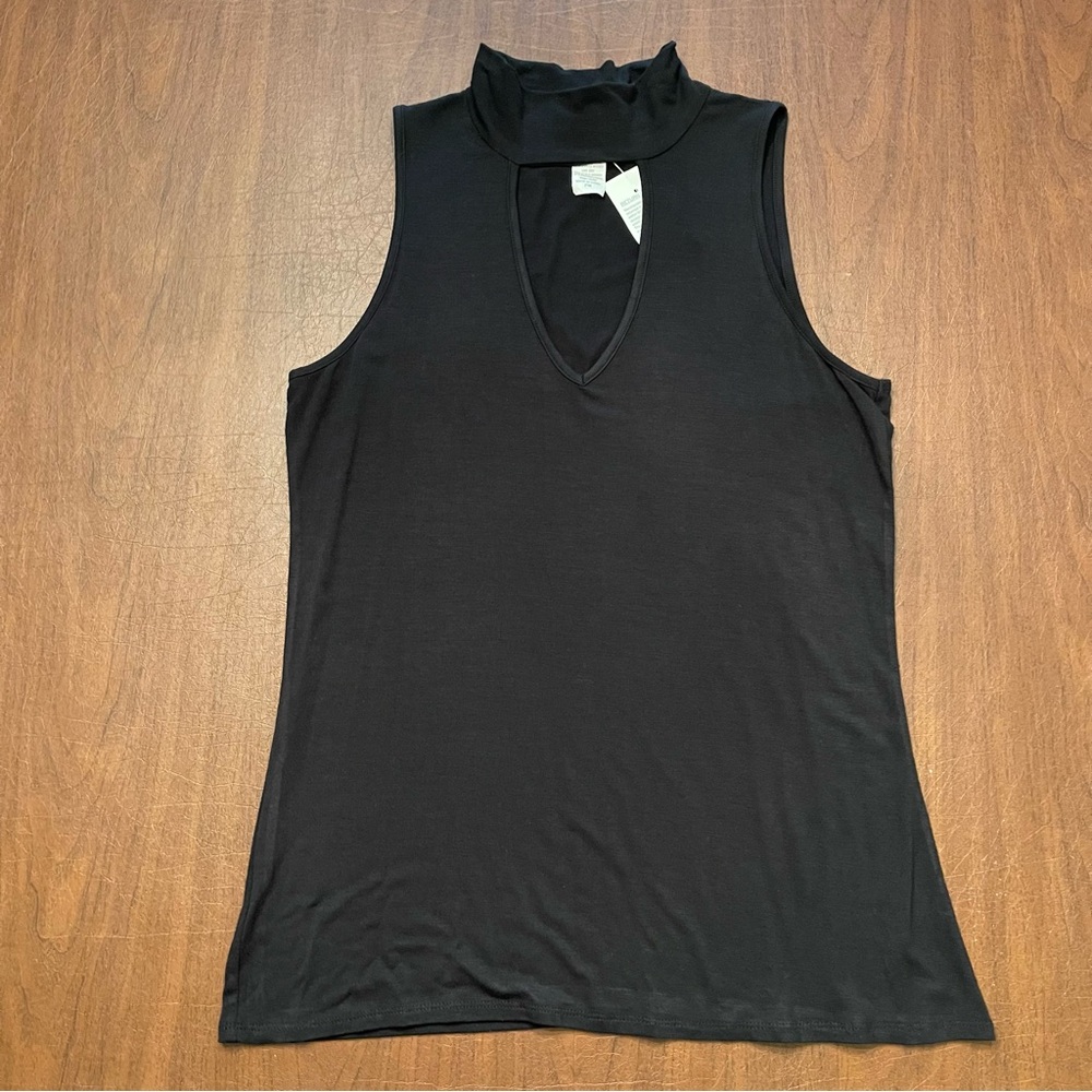 Only Nine Petite NWT Women’s Black Mock Neck Deep V-Neck Sleeveless Tank Top PM